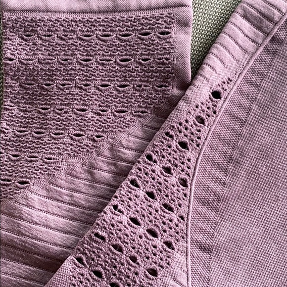 Gymshark energy seamless legging. Size small. - Picture 3 of 4